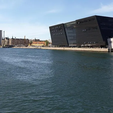 Xl Flat W 3 Bedrooms By Kings Garden In Cph * Copenhagen
