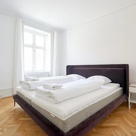 Xl Flat W 3 Bedrooms By Kings Garden In Cph Apartment Copenhagen