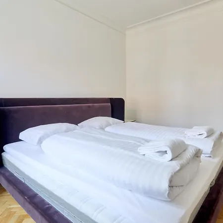Xl Flat W 3 Bedrooms By Kings Garden In Cph Apartment