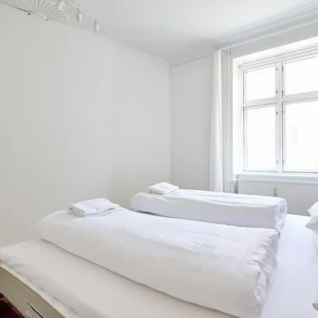 Xl Flat W 3 Bedrooms By Kings Garden In Cph Apartament