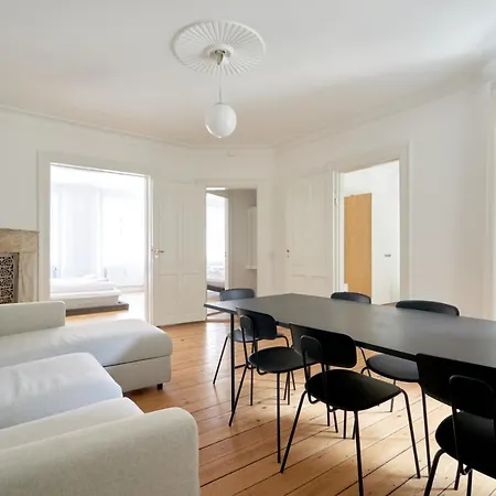 Xl Flat W 3 Bedrooms By Kings Garden In Cph Apartament
